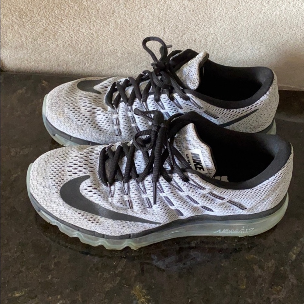 nike air max in grey